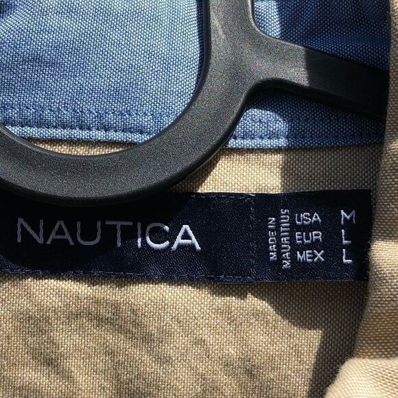 NWT NAUTICA button down collared shirt - Picture 5 of 8